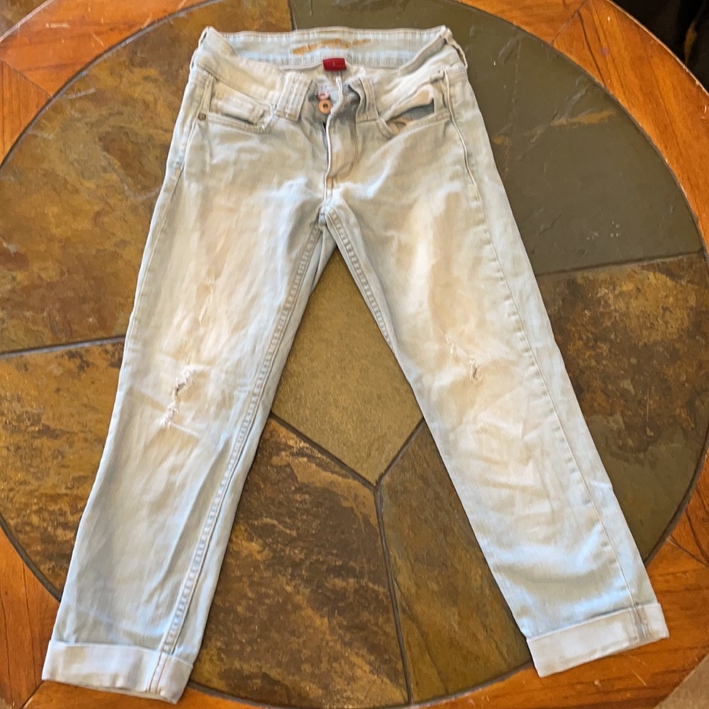Arizona Capri’s - Picture 2 of 4